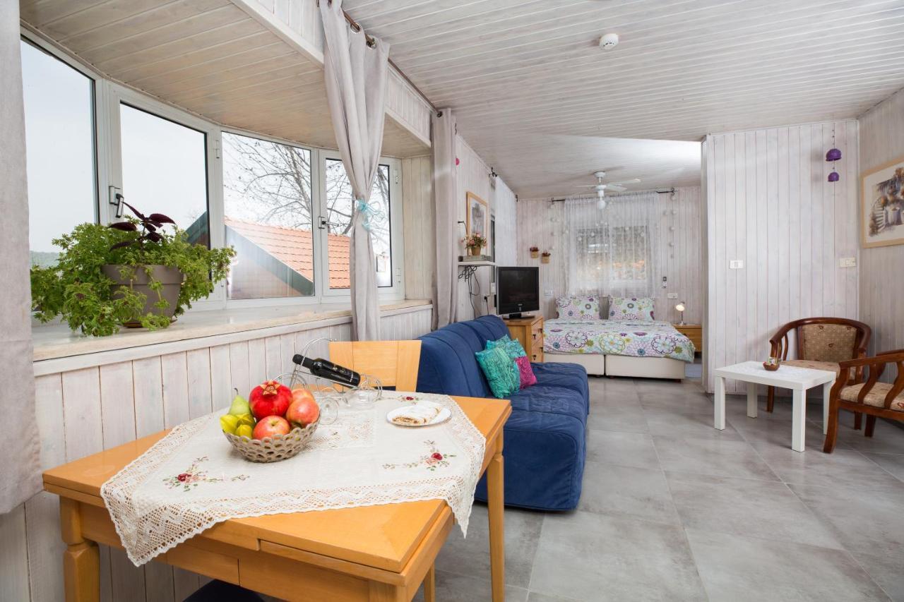 Leyad Hashmura Lodging Yesod Hamaala Εξωτερικό φωτογραφία